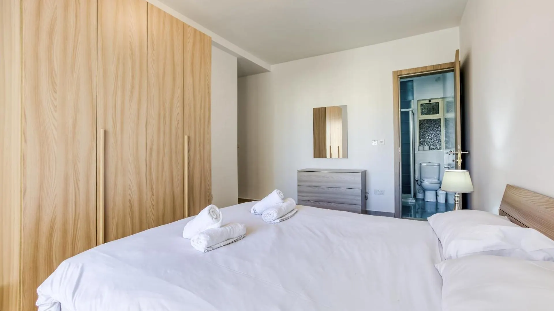 Seafront Sliema Apartment With Balcony & Sea Views By Jl Malta