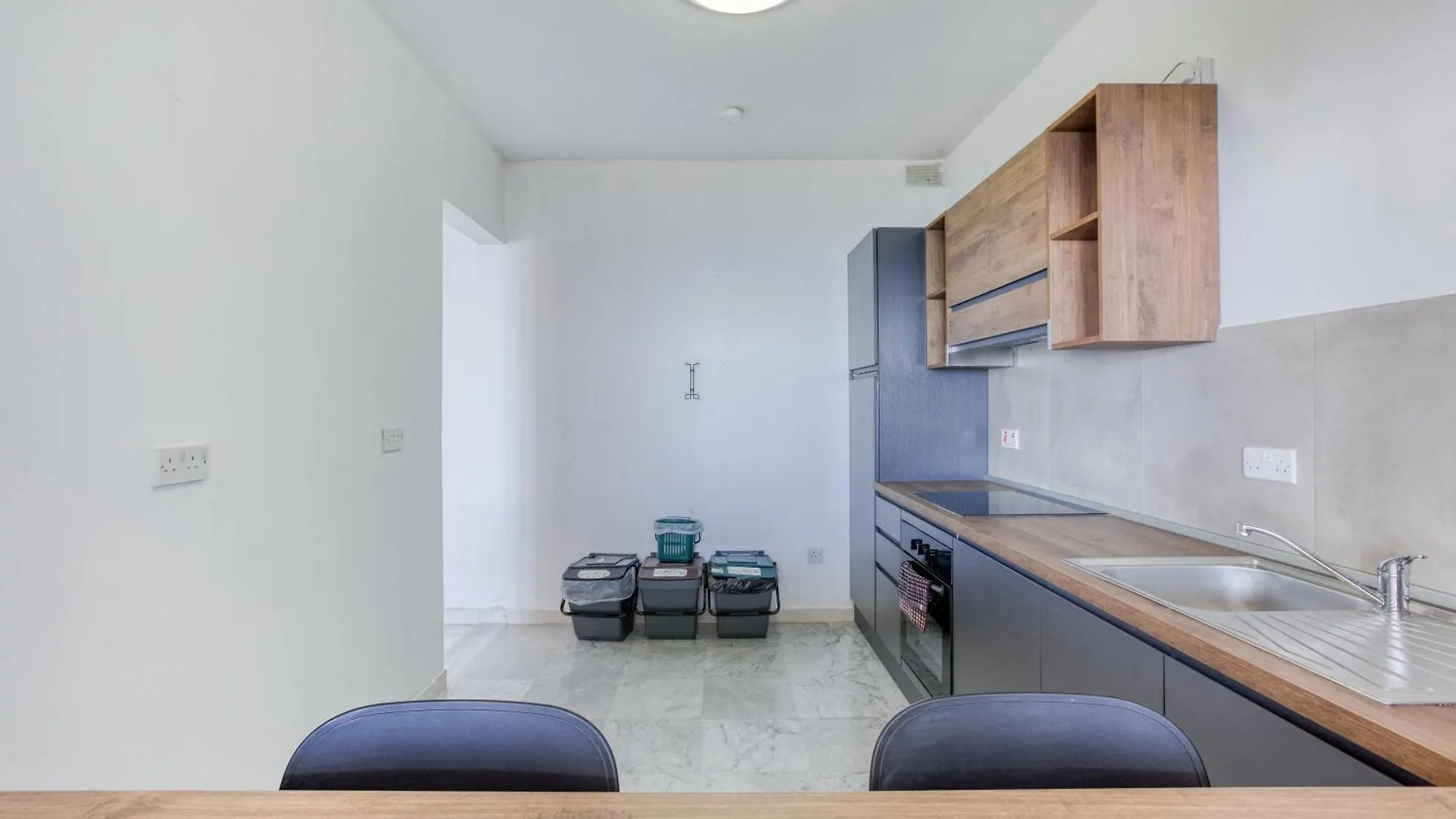 Seafront Sliema Apartment With Balcony & Sea Views By Jl Malta