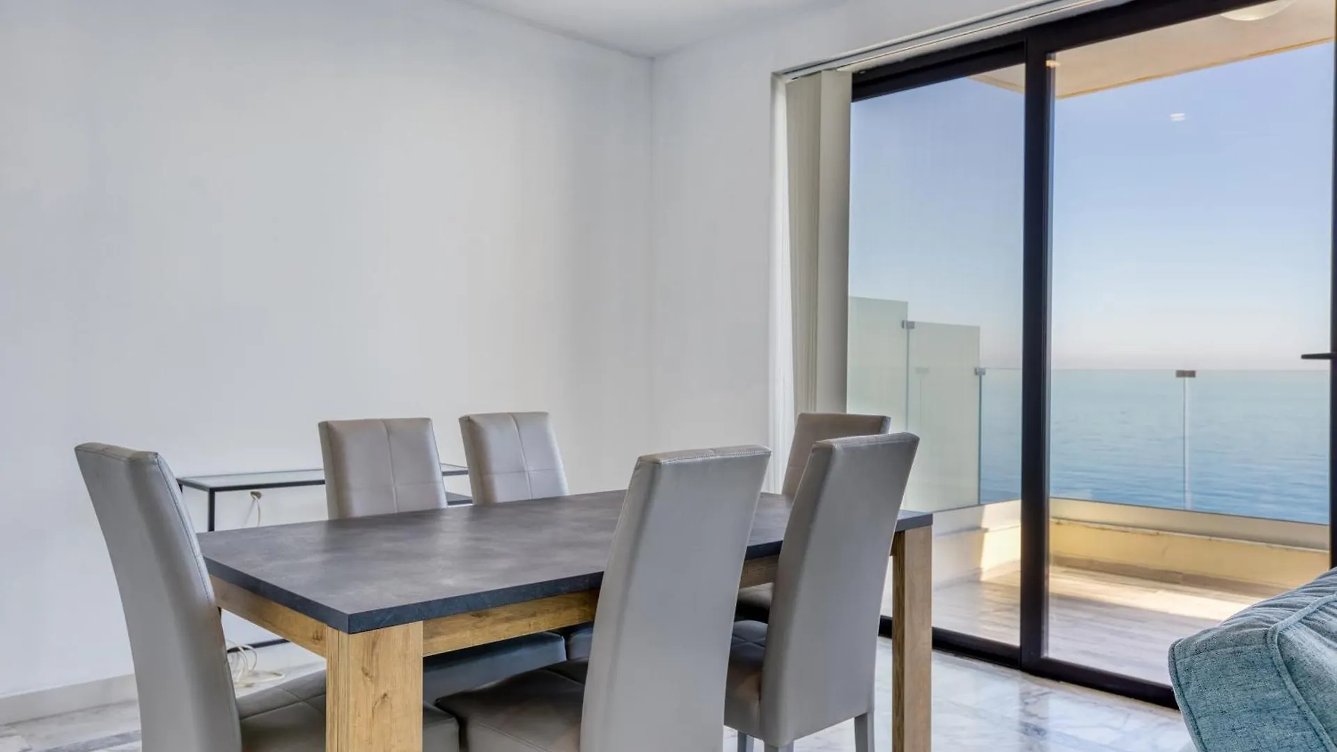 Seafront Sliema Apartment With Balcony & Sea Views By Jl 0*,  Malta